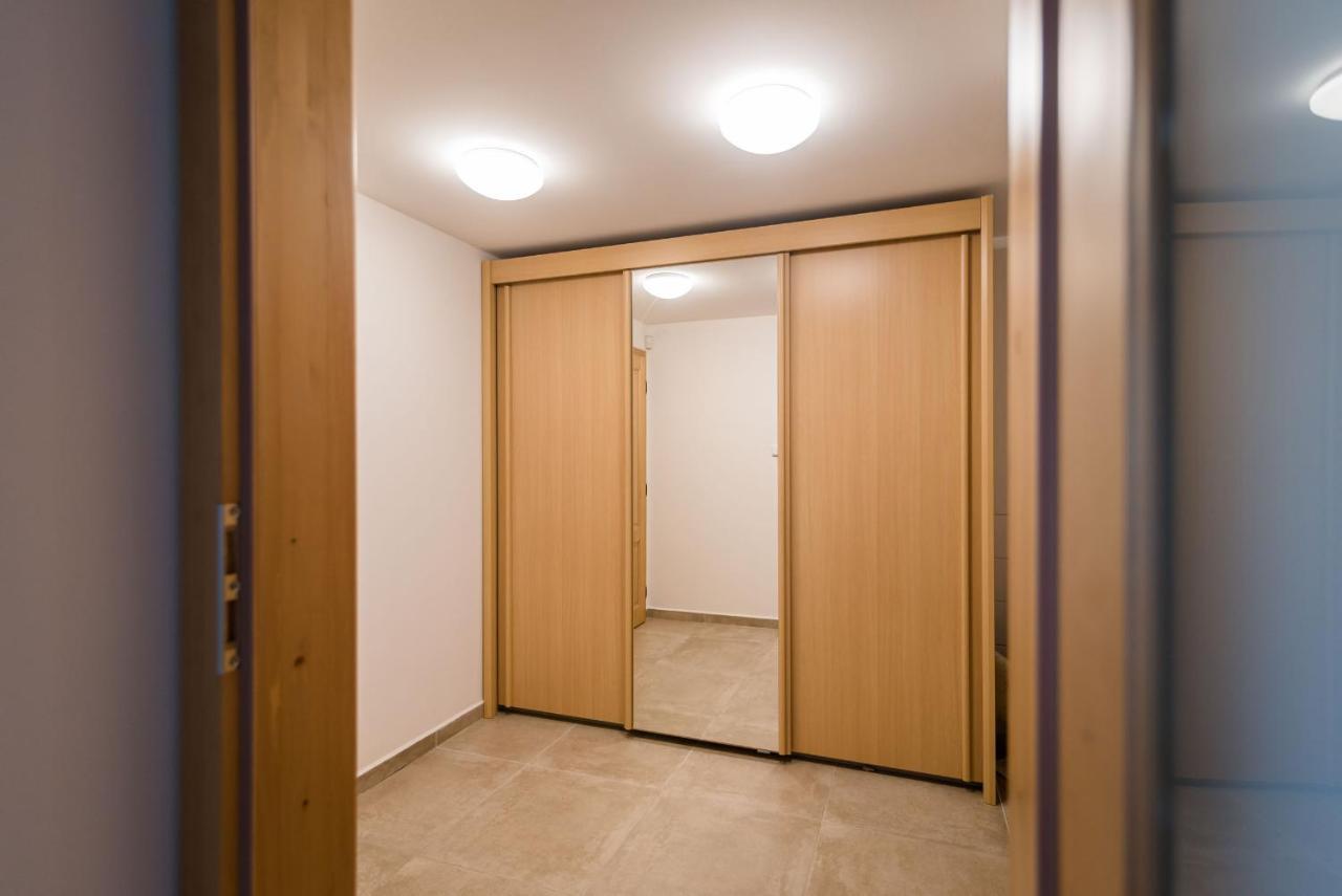Ayni Apartman Семили Екстериор снимка